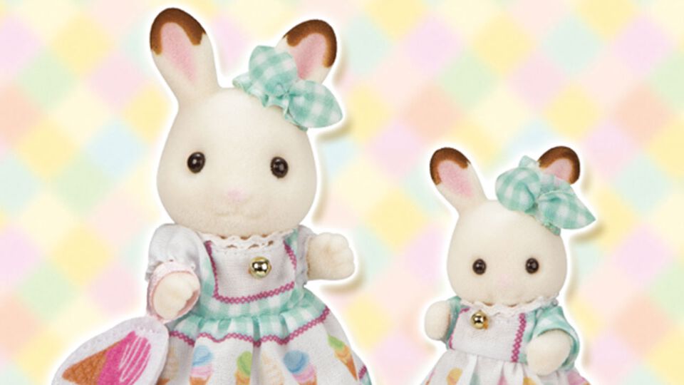 『シルバニアファミリー キラキラくじ』ファミリーマートにて8月10日より発売。ハンバーガーやアイスクリーム風衣装の赤ちゃんがかわいすぎる