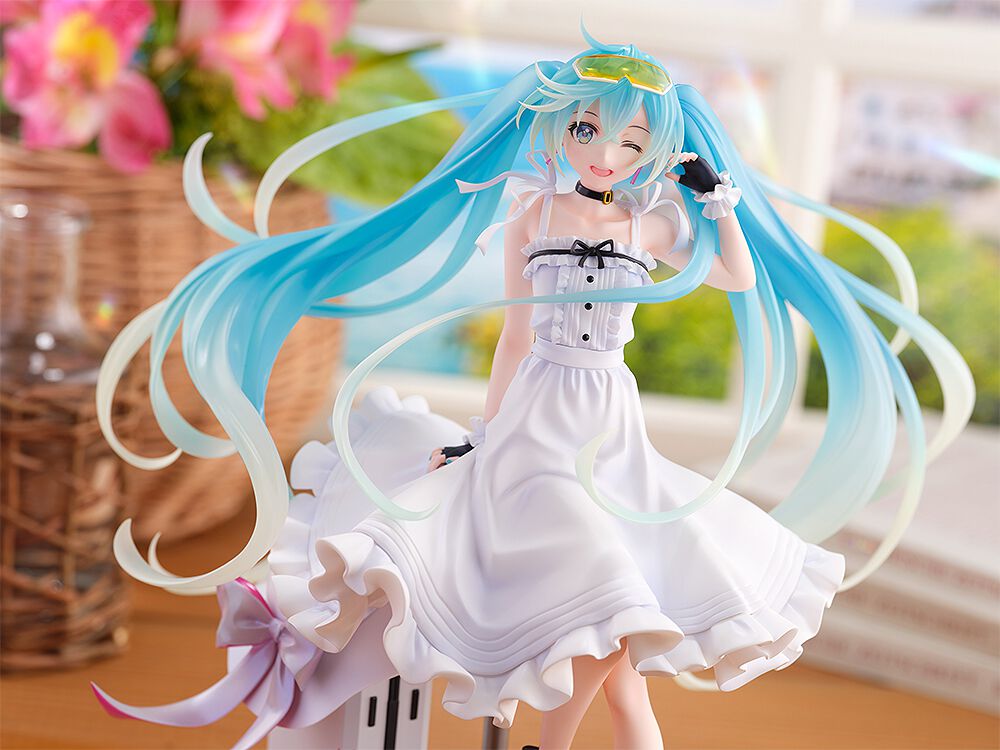 初音ミク】レーシングミク2021Ver.のプライベートな私服姿を