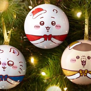 【ちいかわ×コカ・コーラ】クリスマスコラボで全5種のボールオーナメントがもらえる！ 対象製品4本購入で1つ、中にオリジナルフレークスイール入り