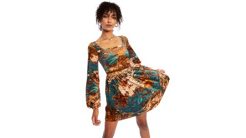 『FF14』地図柄ワンピースのインパクトと着こなしに見惚れる。BlackMilkコラボアパレルが発売決定。2月3日に公式サイトより販売