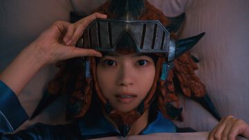PS5『モンハンワイルズ』新CMで西野七瀬が大はしゃぎ。レウス頭装備を被り夢でイャンクックを数え朝食にこんがり肉を食べる