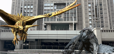 東京都庁に『モンスターハンターワイルズ』“鎖刃竜”アルシュベルドと“煌雷竜”レ・ダウが襲来！ ド迫力の縄張り争いをARで没入体験