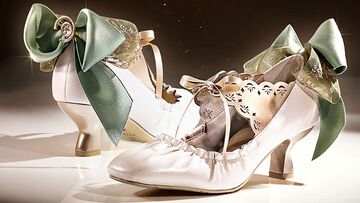 『初音ミクシンフォニー』MAYLA（マイラ）パンプスは美しい世界を纏うデザイン。音楽とともに歩む一足を生み出す【3月7日17時予約開始】