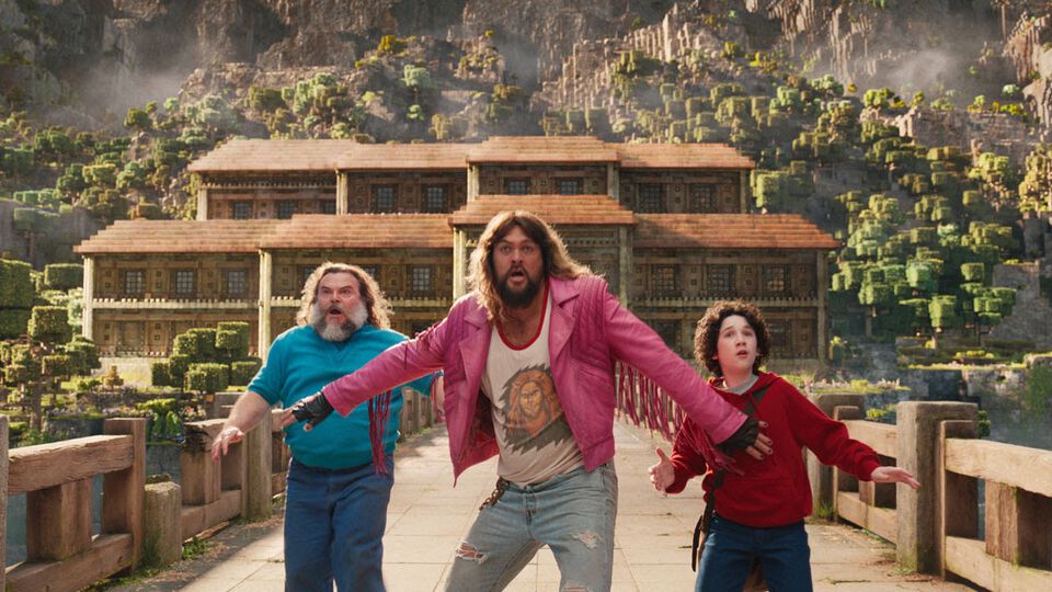 映画『マインクラフト』全米初登場1位、2025年最大のオープニング記録を樹立。全世界興行収入は約442億円を突破。キャスト陣が魅力を語る特別映像が公開