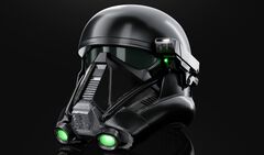 『スター・ウォーズ』デス・トルーパーのヘルメットの再現度がスゴイ、ライト機能つきでバッチリ光る。4月23日9時より先行予約が開始