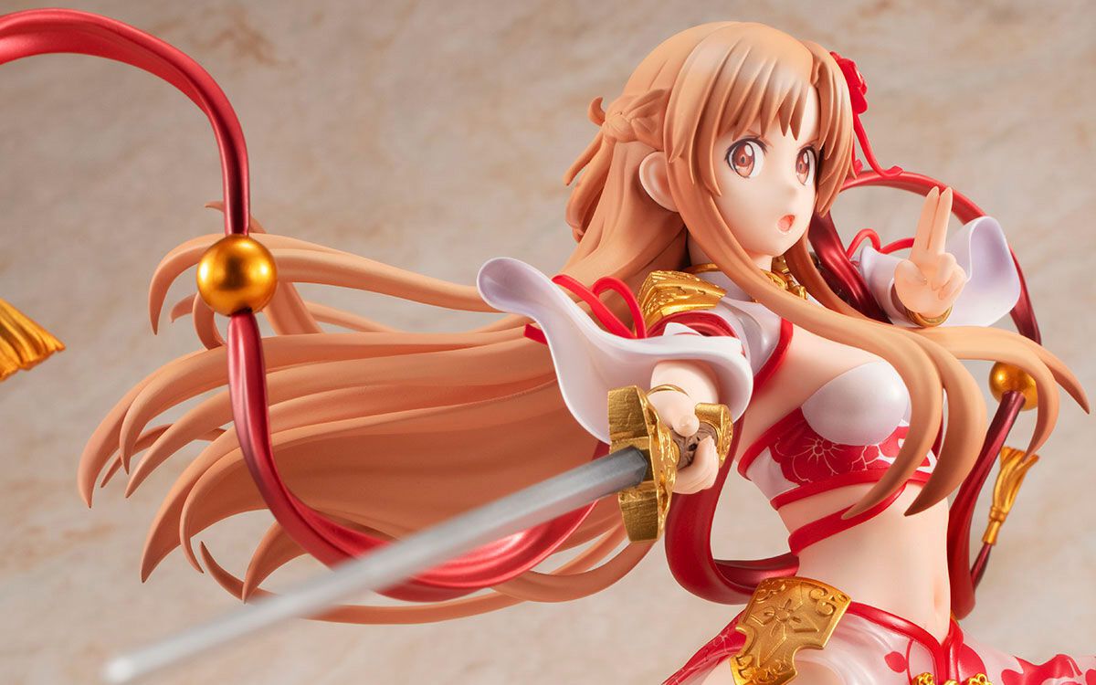 SAO』中華風のバトルドレスを身にまとい凜々しく剣を構えたアスナが 