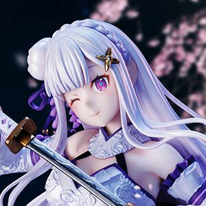 『リゼロ』戦装束のエミリアがフィギュアに。刀を抜かんとする緊張の一瞬をとらえて立体化。特典には可愛らしいウィンク顔パーツが付属