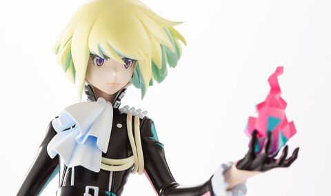 『プロメア』リオ・フォーティアのフィギュアが再販。特殊な炎“バーニッシュフレア”をイメージしたクールなポージング