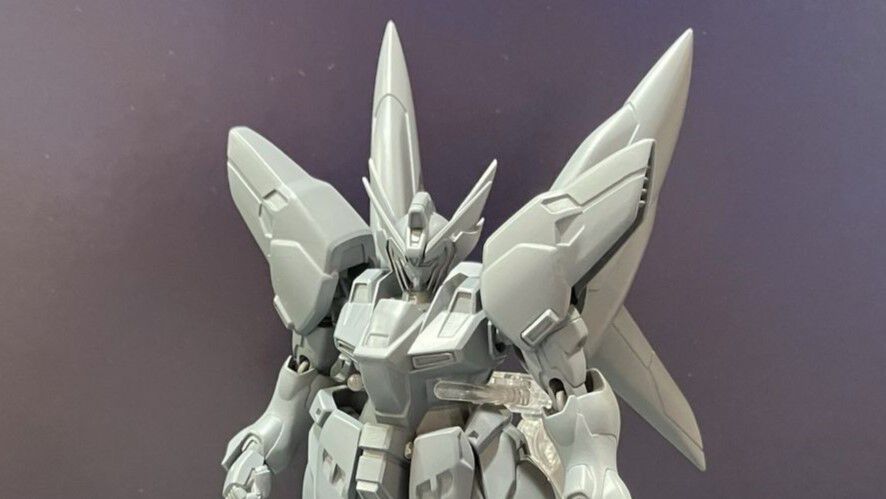 ヒュッケバインが『第4次スパロボ』のデザインでHGプラモデル化