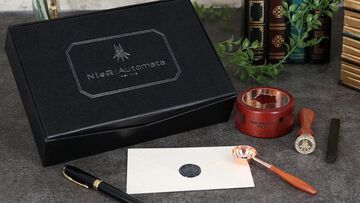 アニメ『NieR:Automata Ver1.1a』シーリングスタンプセットが6月18日まで予約受付中。スタンプにはヨルハ部隊エンブレムと“人類に栄光あれ”の英訳文をデザイン