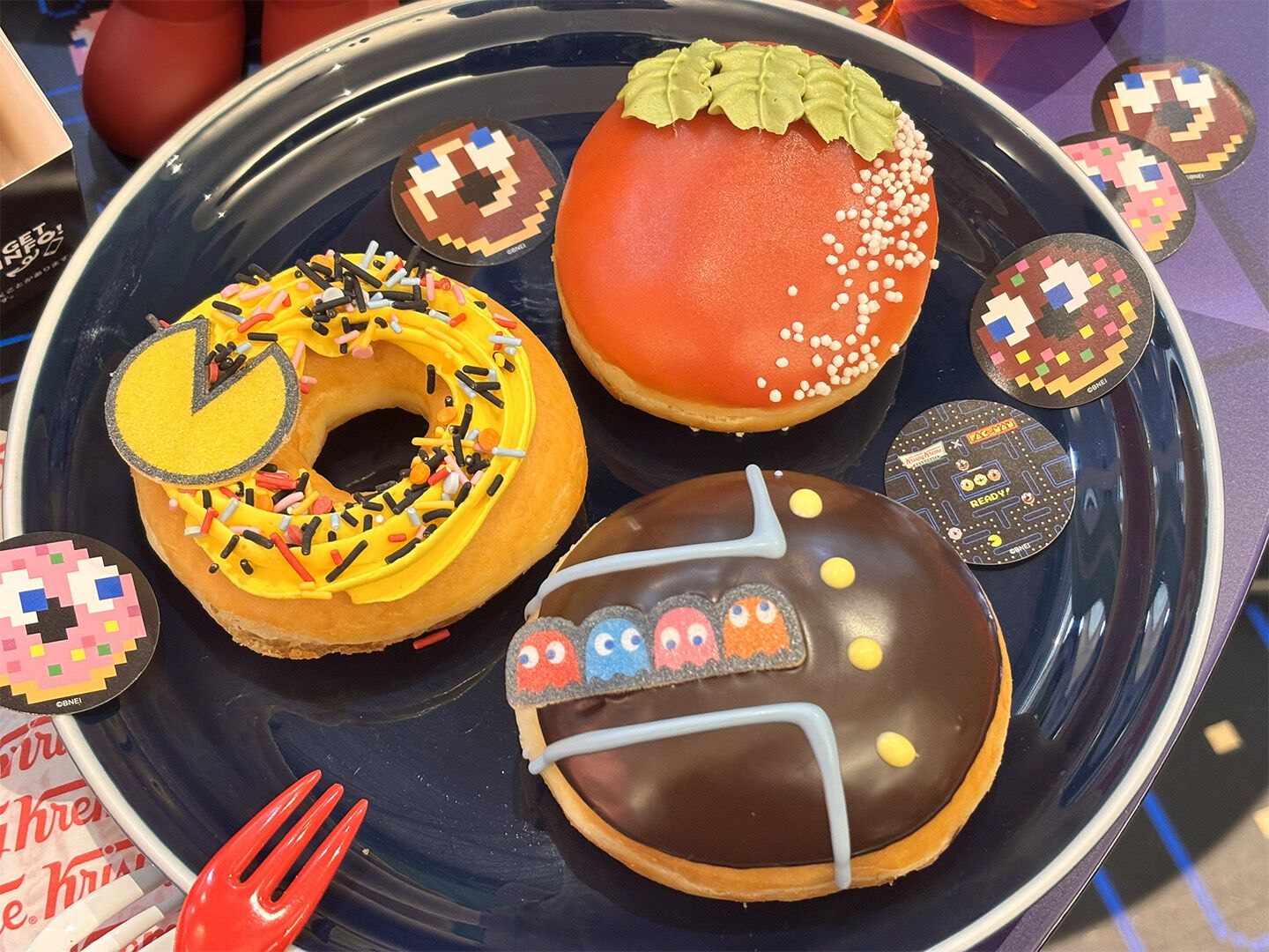 Man まとめ売り パックマンが渋谷のクリスピー・クリーム・ドーナツで1日店長に