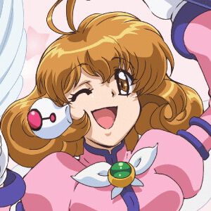 『コレクター・ユイ』アニメ25周年を記念したオンラインくじが登場。アクスタやメタルチャームがかわいい