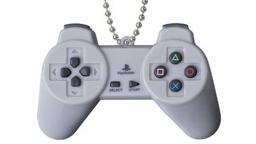 プレステ歴代コントローラーがミニチュア化。再生ボタンを押すとおなじみのゲームスタート音声が流れる！【PlayStation】