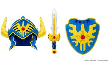 『ドラゴンクエスト』ロトの装備がぬいぐるみになって登場。被れる兜や剣、盾で勇者になりきれる。HD-2D版三部作のタペストリーも