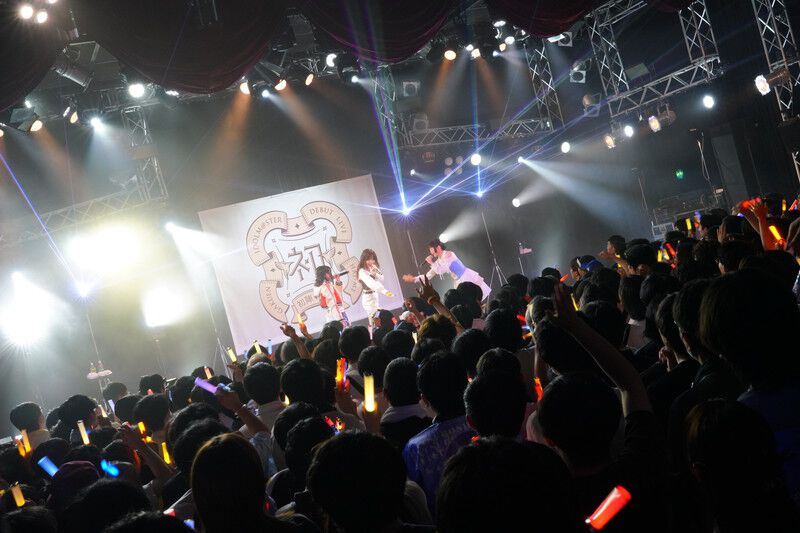 『学マス』デビューライブツアー“初陣追加公演”(新宿)リポート。佑芽の新曲『金の斧、銀の斧、エメラルドの斧』が初披露。Begraziaが初ツアーのフィナーレと2年目の“初陣”を飾る
