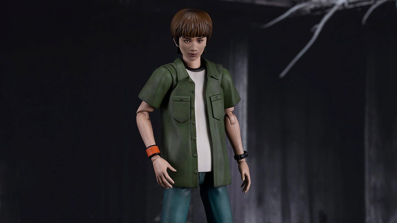 『SIREN』須田恭弥(SDK)のプラモデルが予約開始。焔薙、宇理炎、火かき棒、懐中電灯も付属し探索/戦闘シーンも再現可能