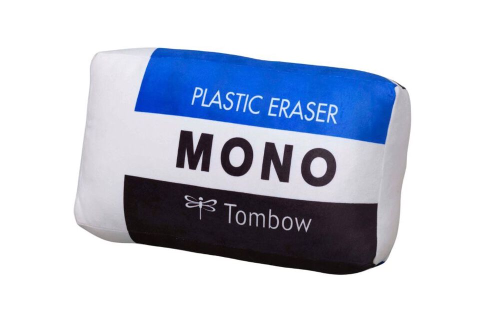 モノ消しゴムがふわもちなビックサイズぬいぐるみになって登場。発売中の『MONO文具BOOK Vol.3』に付属