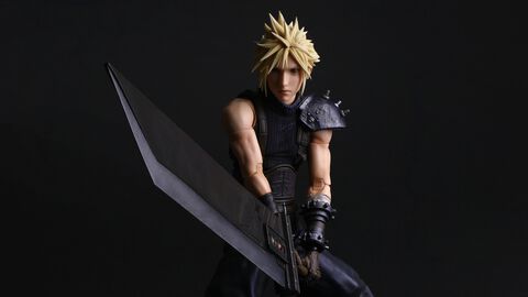 『FF7 リバース』クラウド・ストライフが“PLAY ARTS真”になって登場。自由度の高いポーズがつけられるアクションフィギュア。バスターソードにはめ込めるマテリアも付属
