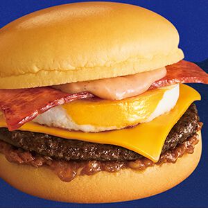 【月見メニューまとめ】マクドナルドやコメダ珈琲店、くら寿司など、定番の月見バーガーから丼物、ピザ、スイーツまで今年も様々な月見メニューが登場