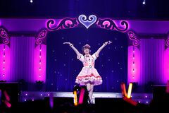 『デレステ』10周年ツアー千秋楽公演の2日目をリポート。新旧織り交ぜた約50曲を披露。シンデレラたちの歩みは止まらないことを示した、熱気に包まれたメモリアルステージ