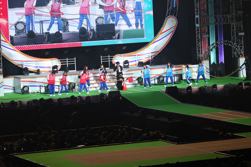 『学マス』クラス対抗初星大運動会1日目リポート。メンバーどうしが白熱する運動会から、アイドルの魅力が詰まった朗読劇に、ライブパートも楽しめるボリューム満点のイベントに