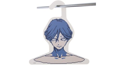 『都市伝説解体センター』廻屋渉がインパクト大なハンガーに。センター長を大胆にあしらったユニークなアイテム。ファビュラスな天眼錠ブレスレットも登場