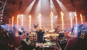 『FF14』THE PRIMALSが武道館を揺らし、時間を停止させた！ ダンスフロア―にもなったし、宇宙の果てに行ったときは涙腺が崩壊した【ライブレポ】