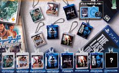 『アンチャーテッド』『ラスアス』シリーズのゲームパッケージがミニチュアチャームに。カプセルトイにて10月発売