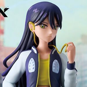 『ガンダム ジークアクス』ニャアンが私服姿でフィギュア化。棚などに飾りやすい座りポーズでクールな表情も印象的