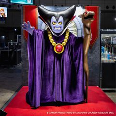 『ドラクエ1&2リメイク』りゅうおう様が東京と大阪で写真撮影会。ゲーム発売日10月30日~週末にかけて登場。ブロマイド⾵カードもらえる