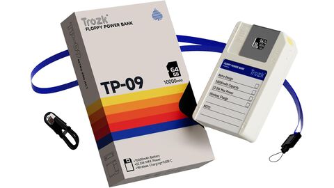 フロッピーディスク型モバイルバッテリー“TP09U”が販売中。内蔵の高速ストレージ（64GB）によりデータ保存も可能【懐かしい】