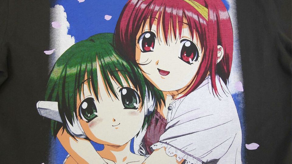 アニメ『ToHeart』（1999年放送版）がヴィンテージ風Tシャツに。神岸あかりやマルチがプリントされた限定アイテム2種が登場。店舗&オンラインで販売