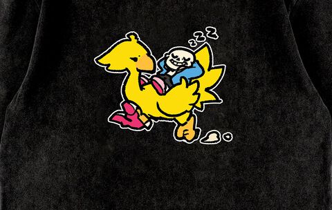 【UNDERTALE】『FF』コラボTシャツが2026年3月18日発売。サンズを背に乗せたチョコボの怪訝そうな表情がかわいい
