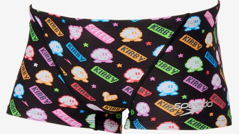 『星のカービィ』スイムウェアブランド“Speedo”コラボ水着が予約開始。ドット絵デザインの水着やカラフルなナップザックなど計13アイテム