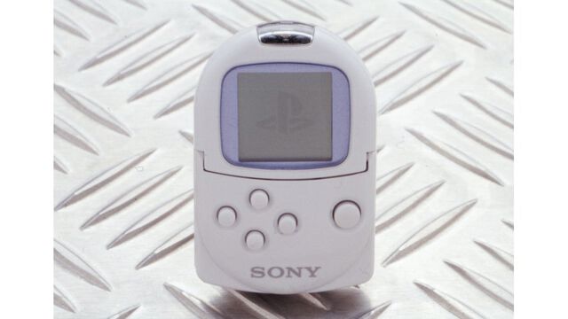 ポケットステーションが発売された日。連動ソフト『どこでもいっしょ』が大ヒット。“おでかけチョコボRPG”などのミニゲームも遊べた【今日は何の日？】