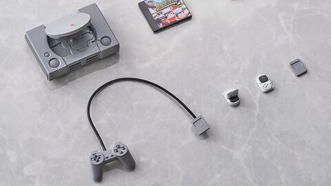 『プレイステーション』歴代ハードのミニチュアセットが登場。メモリーカード、ポケステもバッチリ再現。ファミ通＆電撃ステッカーシート、電プレ表紙の雑誌パーツが特典