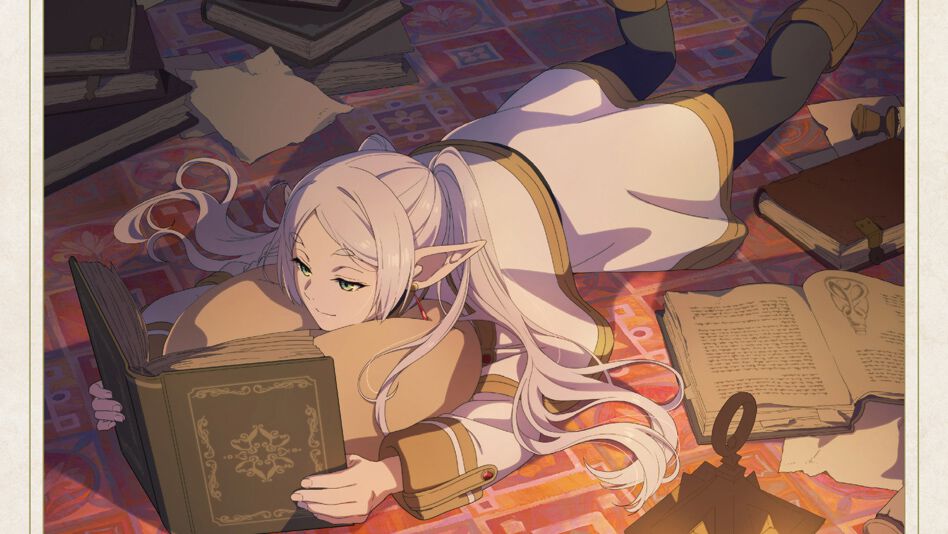 アニメ『葬送のフリーレン』2期BD＆DVD1巻の描き下ろしジャケットには寝転がりながら魔導書を楽しむフリーレンが。アベツカサ先生によるミニ色紙