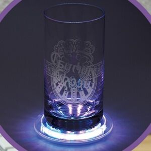 『FF14』ダンシング・グリーンをイメージしたグラス＆LEDコースターが展開中。タイトー限定のハニー・B・ラブリー版もチェック