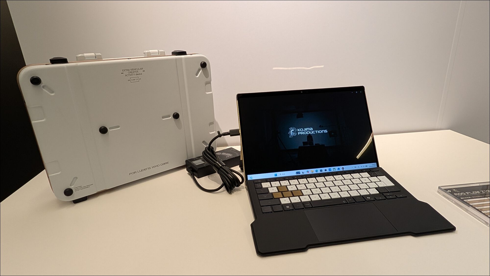 コジマプロダクションとASUS ROGのコラボゲーミングノートPC予約開始