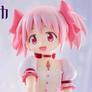 『魔法少女まどか☆マギカ』魔法少女衣装＆座りポーズの新作フィギュアが登場。2月は鹿目まどかと美樹さやか