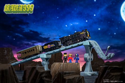 『銀河鉄道999』のプラレールが7月18日に発売。メーテル・鉄郎・車掌のプラキッズ（フィギュア）付属でアニメのシーンを再現可能