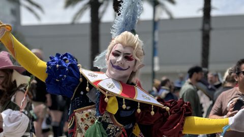 『FF14』北米ファンフェス2026・コスプレフォトリポート。ミコッテやエメトセルクのほか、ヤーンのマウントを自作する人、急に麻雀を始めるヒカセンたちなど十人十色