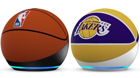 NBA特別仕様の“Echo Dot”がAmazonで販売中。レイカーズ、ウォリアーズ、ブルズなどロゴ入りで全6種。話しかければ試合情報もチェックできる