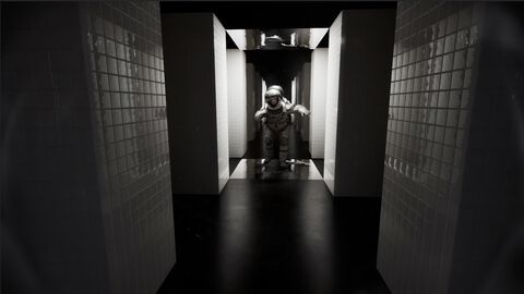 『BLACK WALLS』月の裏側に広がるリミナルスペース脱出ホラー。モノクロームの迷宮、静寂に潜む違和感、そして命を狙う“何か”――