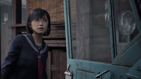 『サイレントヒルf』1周年。鉄パイプで怪物と渡り合うパワー系女子高生が勇ましすぎる。竜騎士07氏が贈る1960年代が背景のジャパニーズホラー【今日は何の日？】