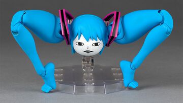 【初音ミク】シテヤンヨがリボルテックでフィギュア化、Amazonで予約受付中。あの“脚”が動く、曲がる、ポーズを決める