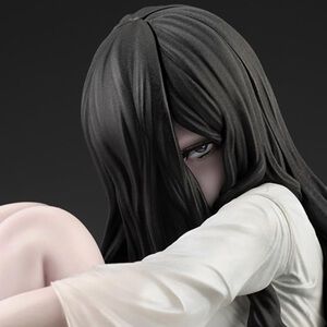 貞子のHORROR美少女フィギュアが27年5月に再販。白のワンピースは水に濡れた透け感を表現、付属パーツで2通りの表情も楽しめる