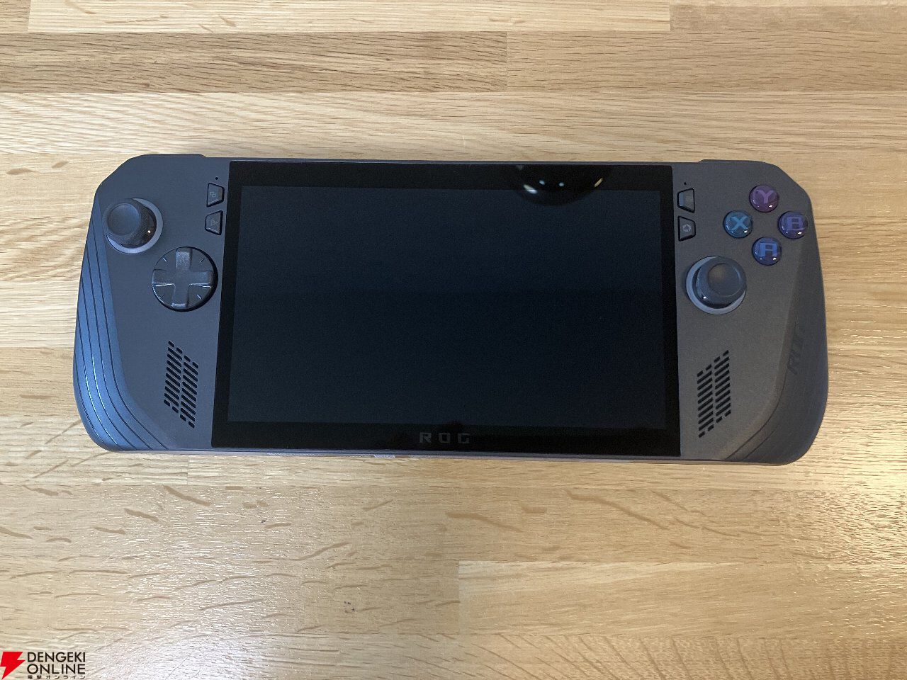 ROG Ally X”ポータブルゲーミングPC感想レビュー。処理性能や