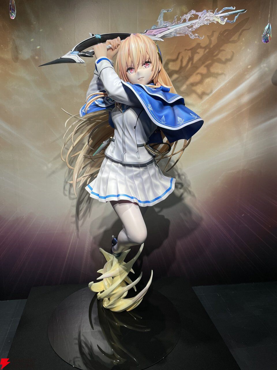 もちどる白河ユイナ、小笠原緋雨 ヘブンバーンズレッド 白河ユイナ