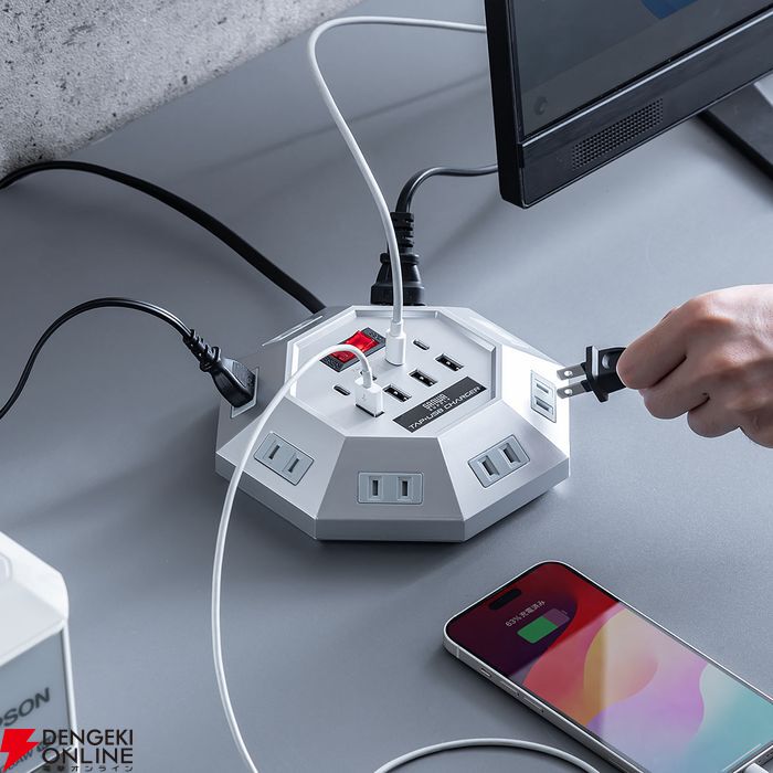 シューティングのボス敵感が心くすぐる八角形電源タップ【最大16台を